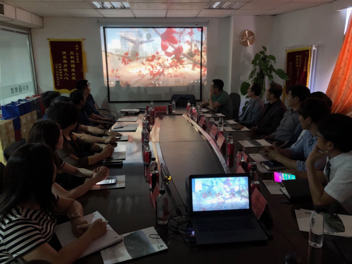 韓國農(nóng)業(yè)協(xié)會(huì)、漢城BCC公司、韓國賢光國際到訪岳氏集團(tuán)與并簽署合作協(xié)議